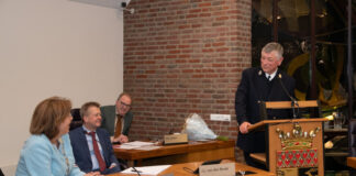 Gemeentebode Willem Rekers neemt afscheid na 35 jaar trouwe dienst