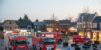 Brandweer ‘rukt uit’ naar gemeentehuis – en met goed nieuws weer terug