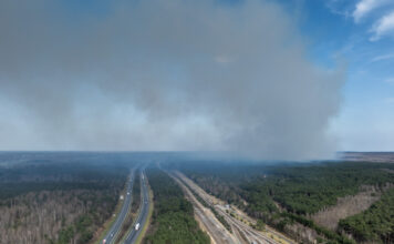 Grote inzet brandweer, waaronder Nunspeet, bij brand op Artillerie Schietkamp ‘t Harde