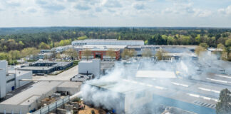 Brand bij metaalbedrijf snel onder controle dankzij snelle inzet brandweer