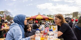 Nunspeet viert vrijheid met multiculturele brunch “Natuurlijk Ontmoeten”