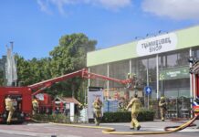 Brandweer rukt uit voor winkelbrand bij Welkoop