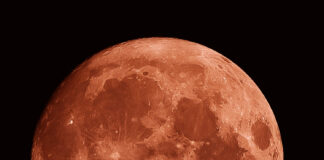 Aardbeienmaan kleurt vanavond de hemel boven Nunspeet