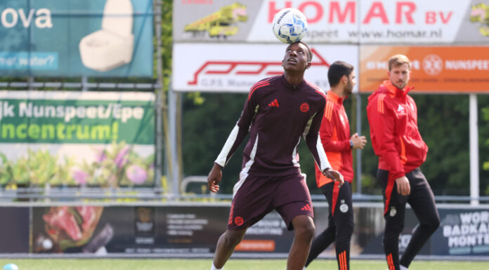 FC Bayern München U16 te gast bij vv Nunspeet