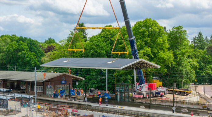Nieuwe mijlpaal bij station Nunspeet: perronkap geplaatst en langzaamverkeertunnel geopend
