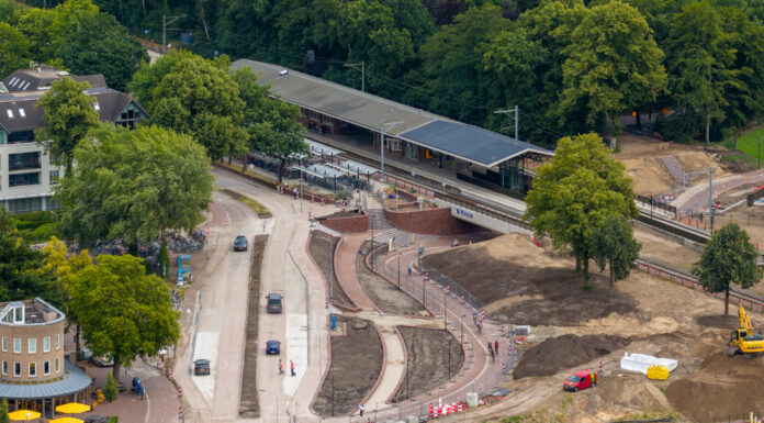 F.A. Molijnlaan weer open voor verkeer