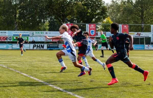 Internationaal jeugdvoetbal op topniveau tijdens 13e editie U14-toernooi in Hulshorst