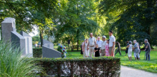 “In stilte verbonden bij Indiëherdenking in Nunspeet”