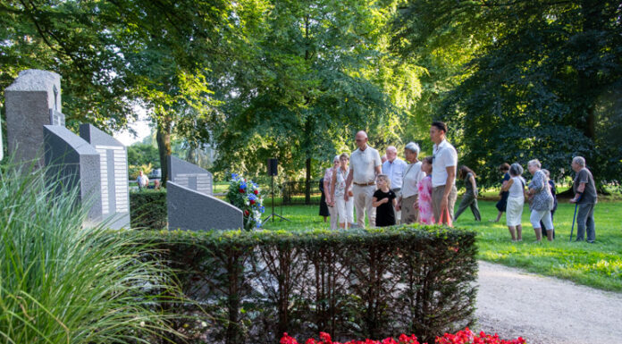 “In stilte verbonden bij Indiëherdenking in Nunspeet”