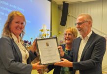 Gemeentelijk waarderingsteken voor John Hoving