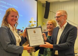 Gemeentelijk waarderingsteken voor John Hoving