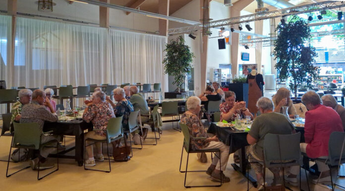 Gezellig samen eten in het Kulturhus Elspeet