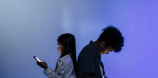 Informatieavond voor ouders: Scrollen, swipen en grenzen stellen