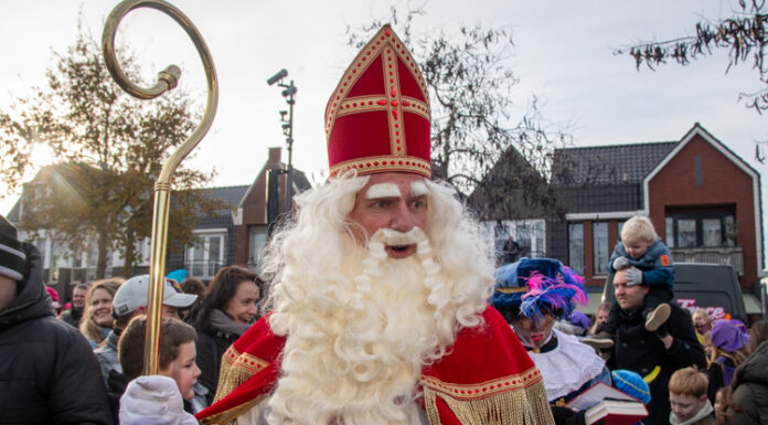 Sint en Pieten zorgden voor een vrolijk spektakel in Nunspeet