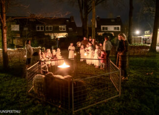 Kerstverhaal komt tot leven in de straten van Nunspeet-Oost