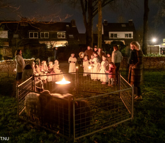 Kerstverhaal komt tot leven in de straten van Nunspeet-Oost