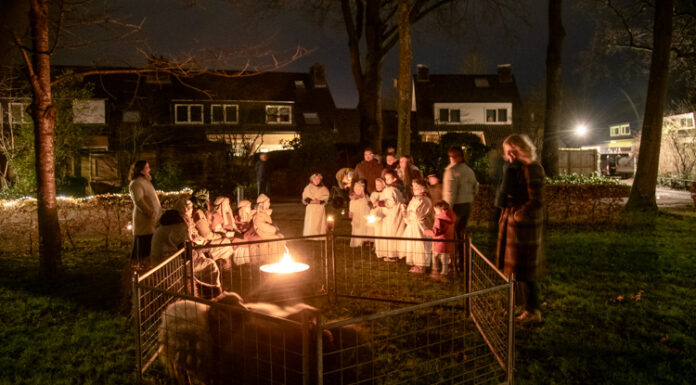 Kerstverhaal komt tot leven in de straten van Nunspeet-Oost