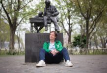 Voorafgaand aan Gedichtenavond 2026 Onthulling 45e Muurgedicht Nunspeet