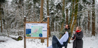 Wethouder Van de Bunte opent nieuw wandelroutenetwerk in Nunspeet