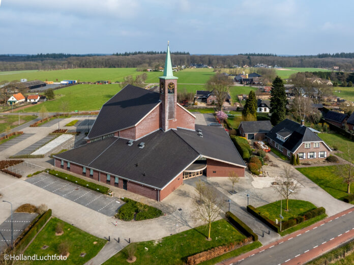 Hersteld Hervormde Gemeente aan de Vierhouterweg 45