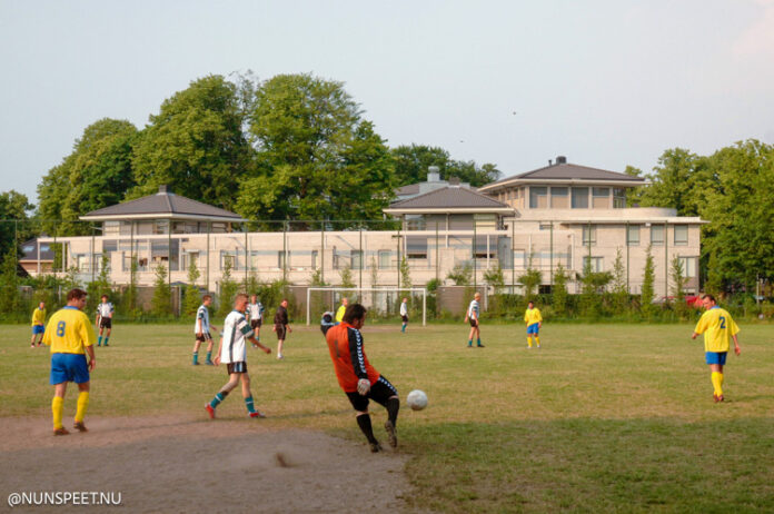 050624Nunspeet_Zomeravondvoetbal