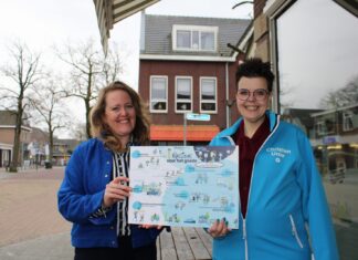 ChristenUnie Nunspeet presenteert getekend verkiezingsprogramma bij Bakkerij Uniek